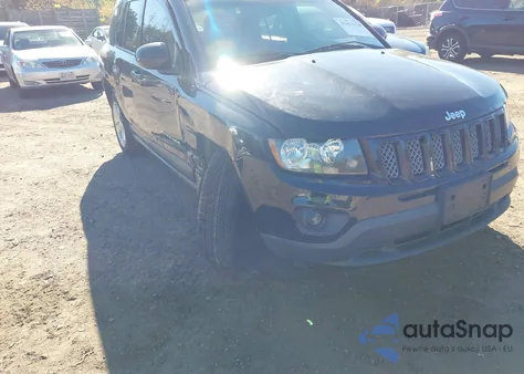 2014 Jeep Compass Latitude из США, поврежденный, VIN 1C4NJDEB8ED647721